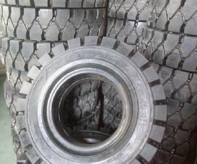 汽车实心轮胎多少钱