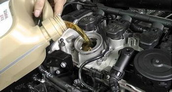 小汽车多少个月换机油