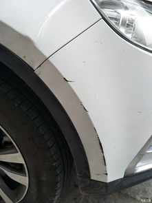 汽车门擦伤多少钱