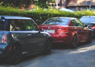 汽车低速行驶距离多少