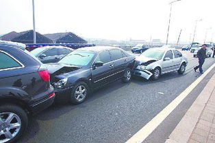 汽车追尾玻璃坏了多少钱