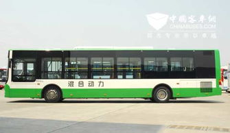 公共汽车多少米长宽