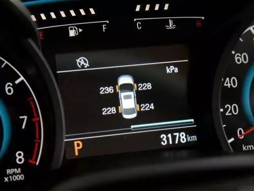 汽车每升多少油