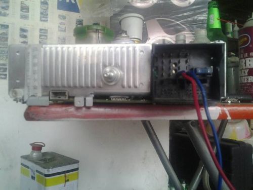 汽车cd电源多少伏