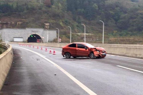 汽车雨天弯道时速多少