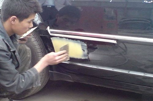 汽车刮腻子喷漆多少钱