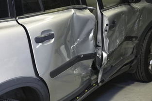 汽车换个车门多少钱