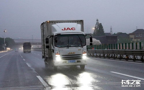 轻卡汽车能跑多少公里