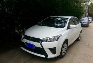 汽车贴膜人工多少钱