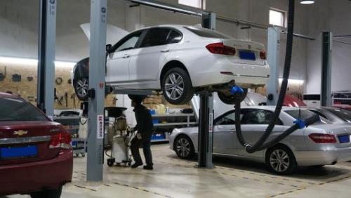 一般汽车首保多少公里