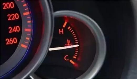 汽车水温比平时偏高多少