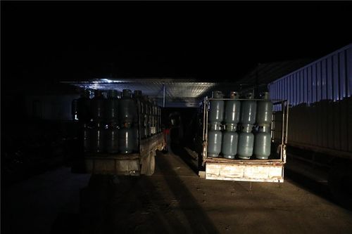 燃气钢瓶能装多少汽车