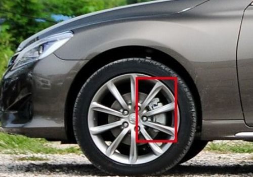 汽车前卡钳间隙是多少