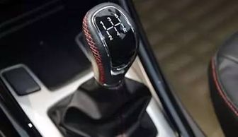 汽车换挡后转速多少转