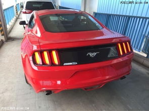 红色汽车落地多少钱