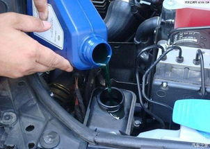 汽车机油一次加多少 汽车机油一次加多少