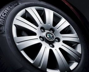 汽车胎压多少了