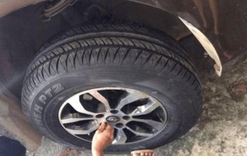 汽车到多少公里要换轮胎