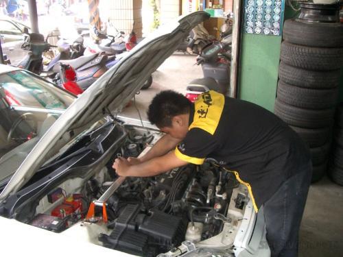 开一家汽车修理厂需要多少钱