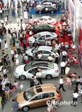 中国每天产多少辆汽车