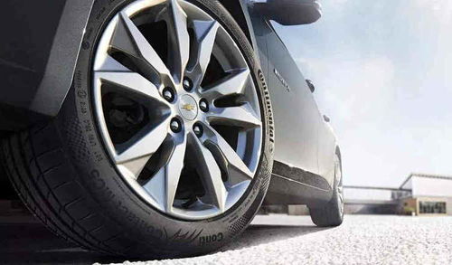 小汽车胎压多少