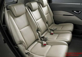 汽车座椅换一套多少钱