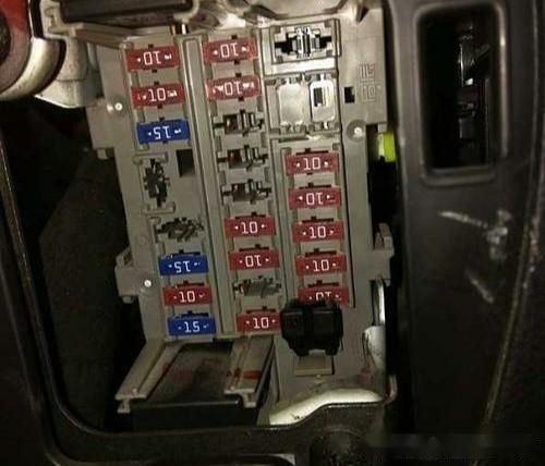 一块汽车电瓶多少毫安