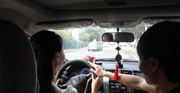 汽车陪练多少钱一天