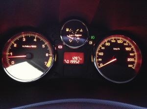 汽车音响是多少伏