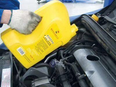 汽车换一次机油多少钱