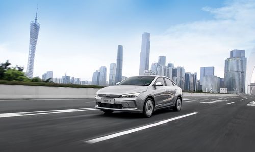 传统汽车纯电续航多少