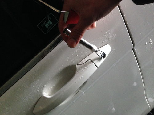 汽车后备箱换锁多少钱