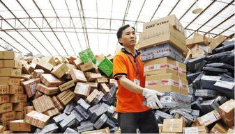 快递员因同一人连收100个包裹报警了 快递员因同一人连收100个包裹报警了