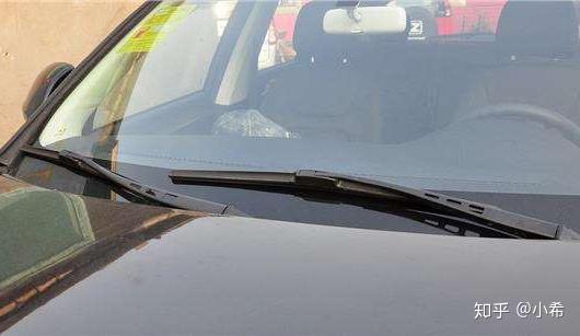 汽车雨刮器边距多少合适 汽车雨刮器边距多少合适