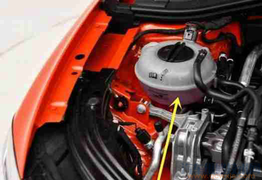 汽车大灯水箱有多少水位