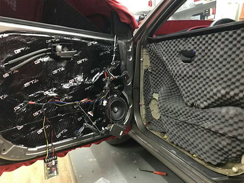 汽车装个音响多少钱