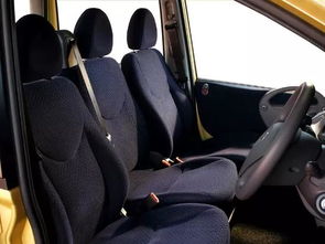 汽车前排多少岁可以坐