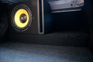 汽车音响多少伏