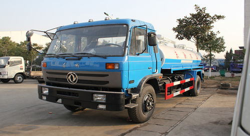 老153汽车自重多少吨