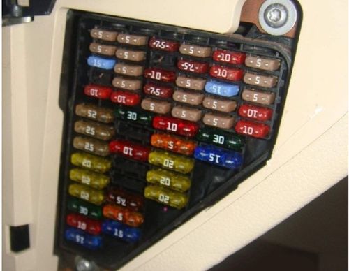 多少伏的汽车点烟器 多少伏的汽车点烟器