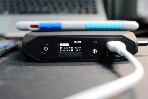 汽车输出电源多少伏