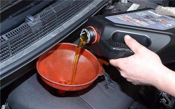 汽车转向油粘度多少正常 汽车转向油粘度多少正常