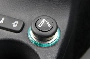 汽车点烟器电压是多少 汽车点烟器电压是多少