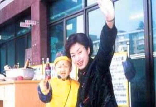 00后葬礼主持人工作后开始害怕死亡 00后葬礼主持人工作后开始害怕死亡