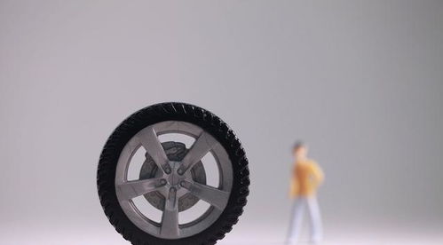 秋季汽车胎压多少合适