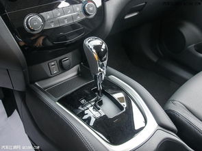 汽车换个中控屏多少钱