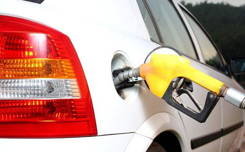 汽车一箱油加满多少钱