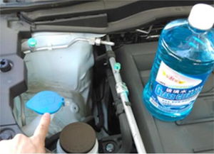 汽车玻璃水加多少合适