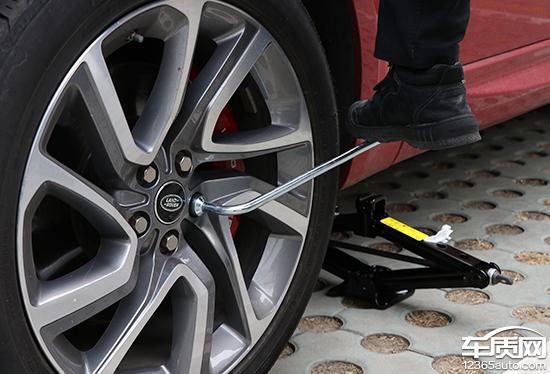 汽车换备胎多少钱