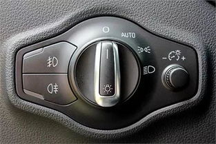 汽车远近光灯多少w好 汽车远近光灯多少w好